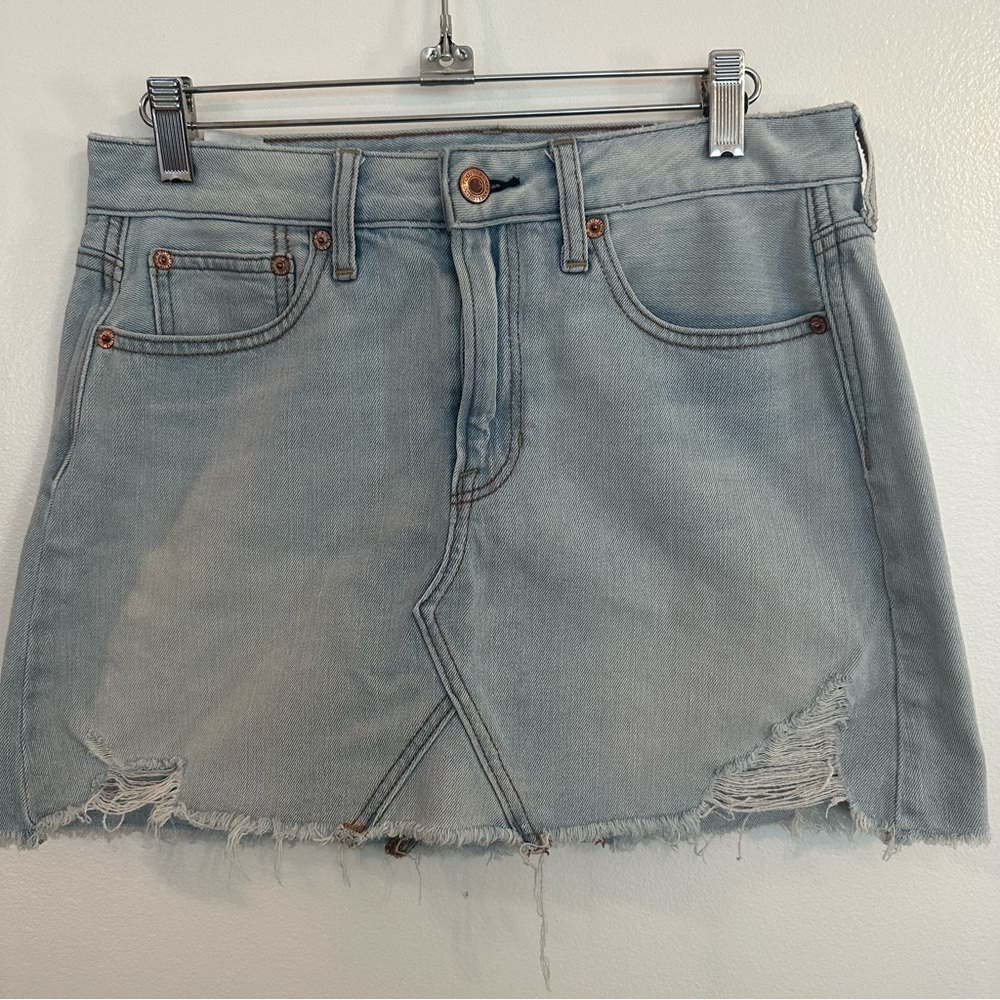 American Eagle, mini denim skirt size 6 in perfect condition